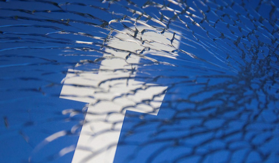 The father of a killed journalist filed an FTC complaint against Facebook.