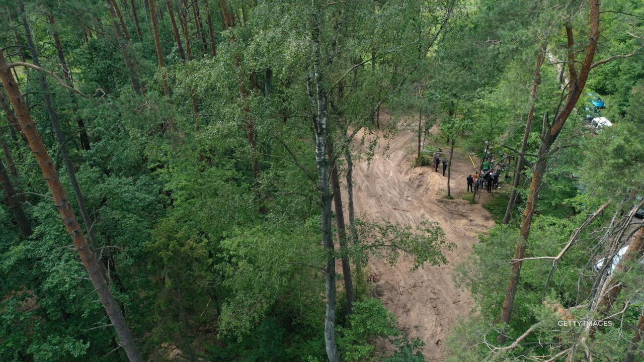 The second full skeleton from the Battle of Waterloo were found in Belgium. In Poland, the remains of at least 8000 people were found.