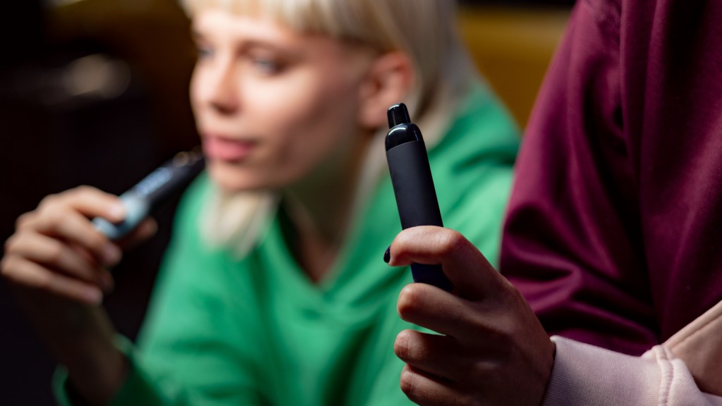 UK announces ban on disposable vapes amid trend in youth vaping