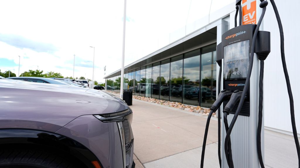 Poll: Many Americans still shying away from EVs despite presidential push