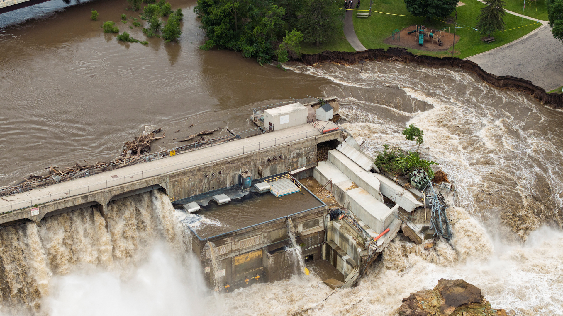 Late Tuesday night, a house on the edge of the Blue Earth River near Minnesota's Rapidan Dam collapsed because of severe erosion caused by a partial failure of the dam earlier in the week. This incident occurred amid one of the area's most severe floods on record. Despite the damage, officials confirm the dam is intact and there are no plans for a mass evacuation.