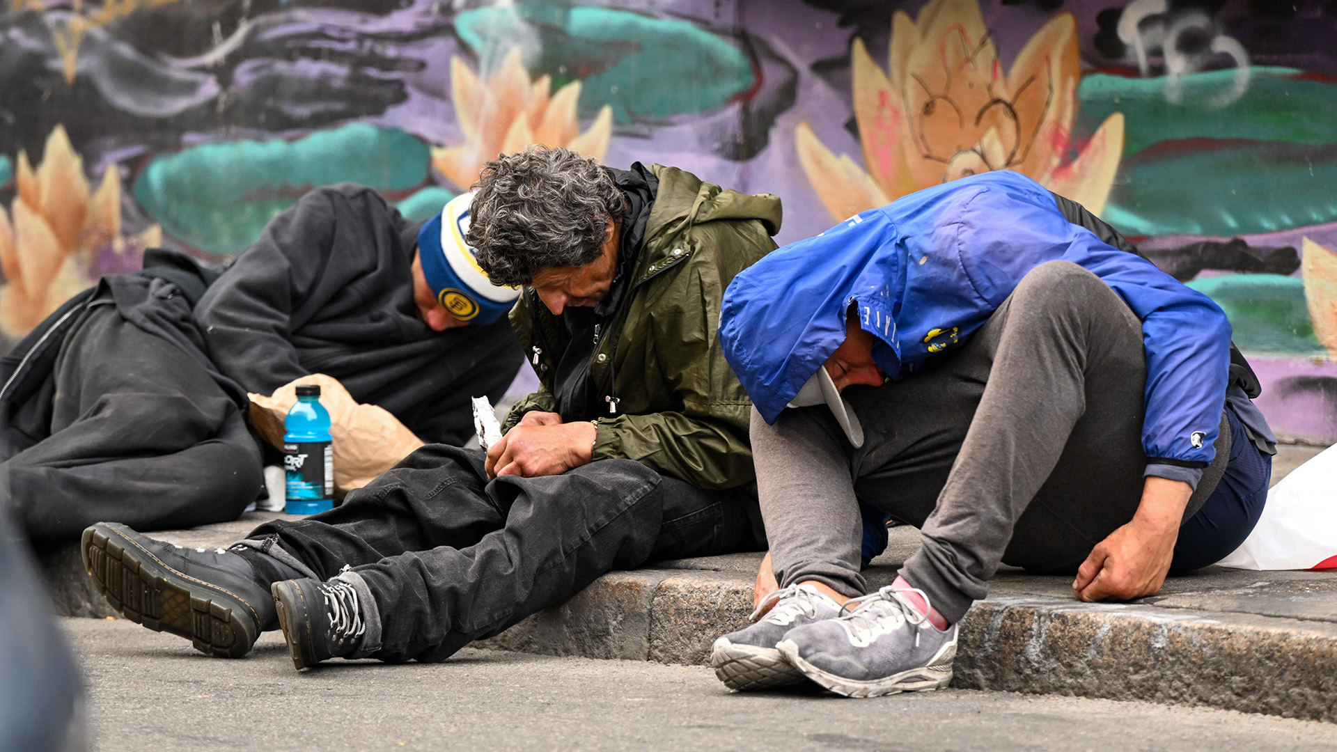 San Francisco's new "Cash Not Drugs" program offers 0 weekly to welfare recipients testing drug-free, aiming to promote recovery.