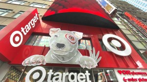 Target beat Q2 earnings expectations with 2% sales growth, 3% traffic increase and raised profit forecast, showing consumer resilience.