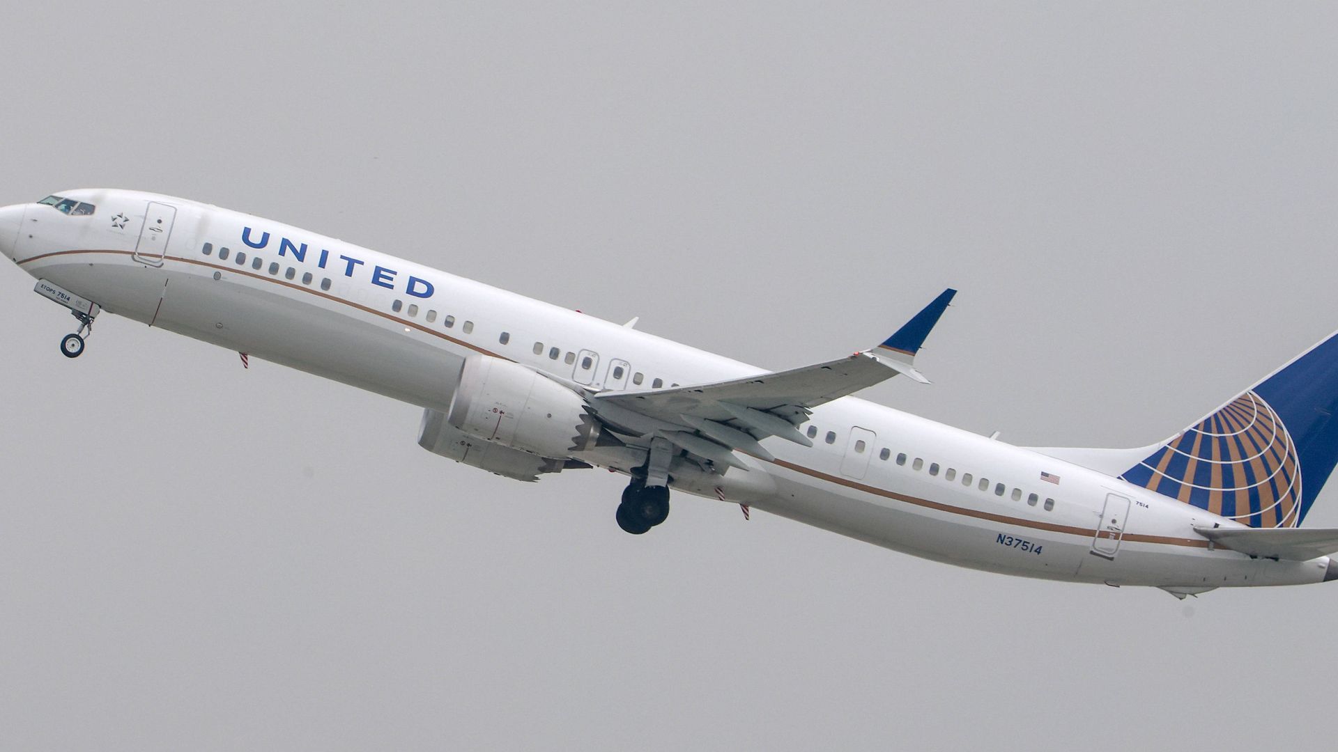 The NTSB has issued an "urgent safety recommendation" over some Boeing 737s.