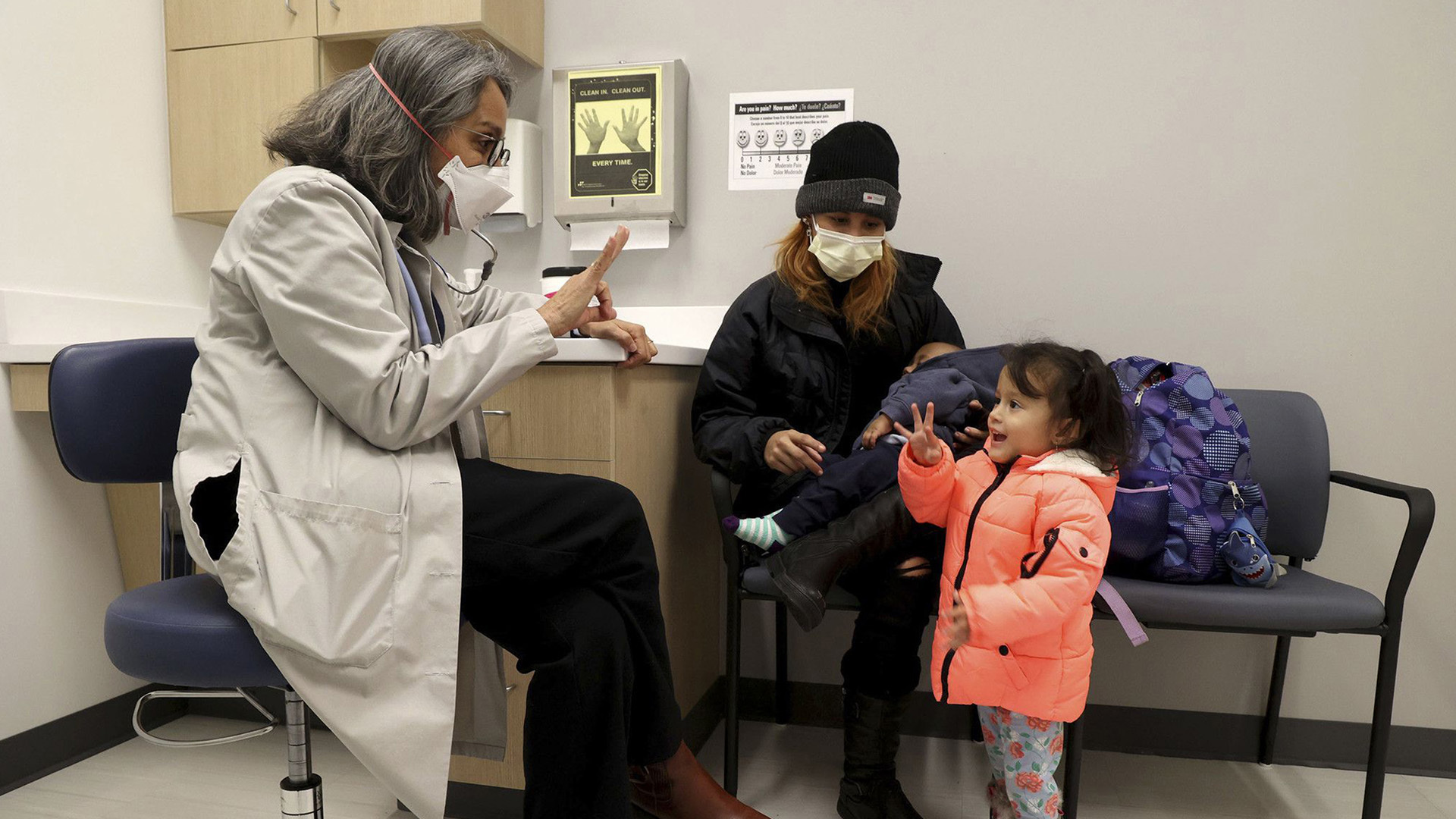 Texas hospitals will soon start asking immigrant patients their legal status.