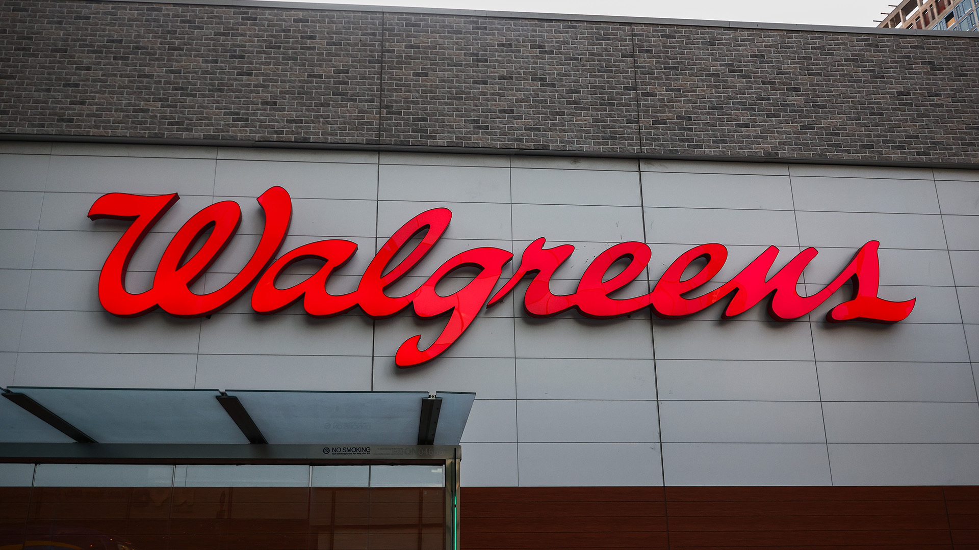 Walgreens agreed to pay 6 million to settle lawsuits accusing the pharmacy chain of fraudulently billing government health programs.