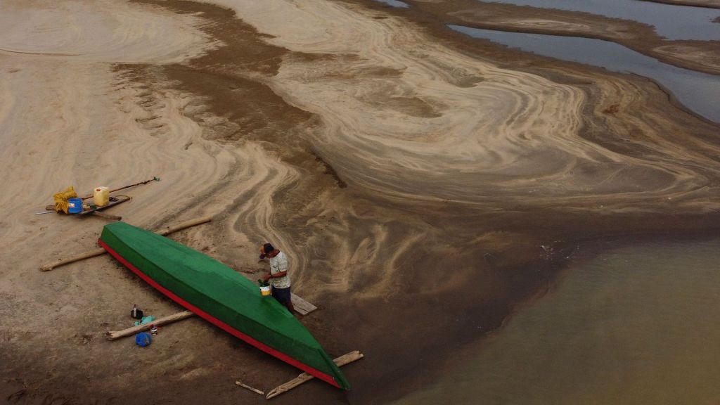 Amazon River expected to be dredged in face of severe drought