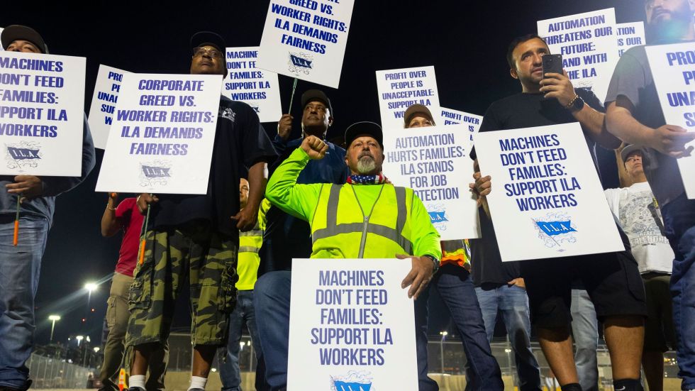 Dockworkers on the U.S.' east and gulf coasts have gone on strike.