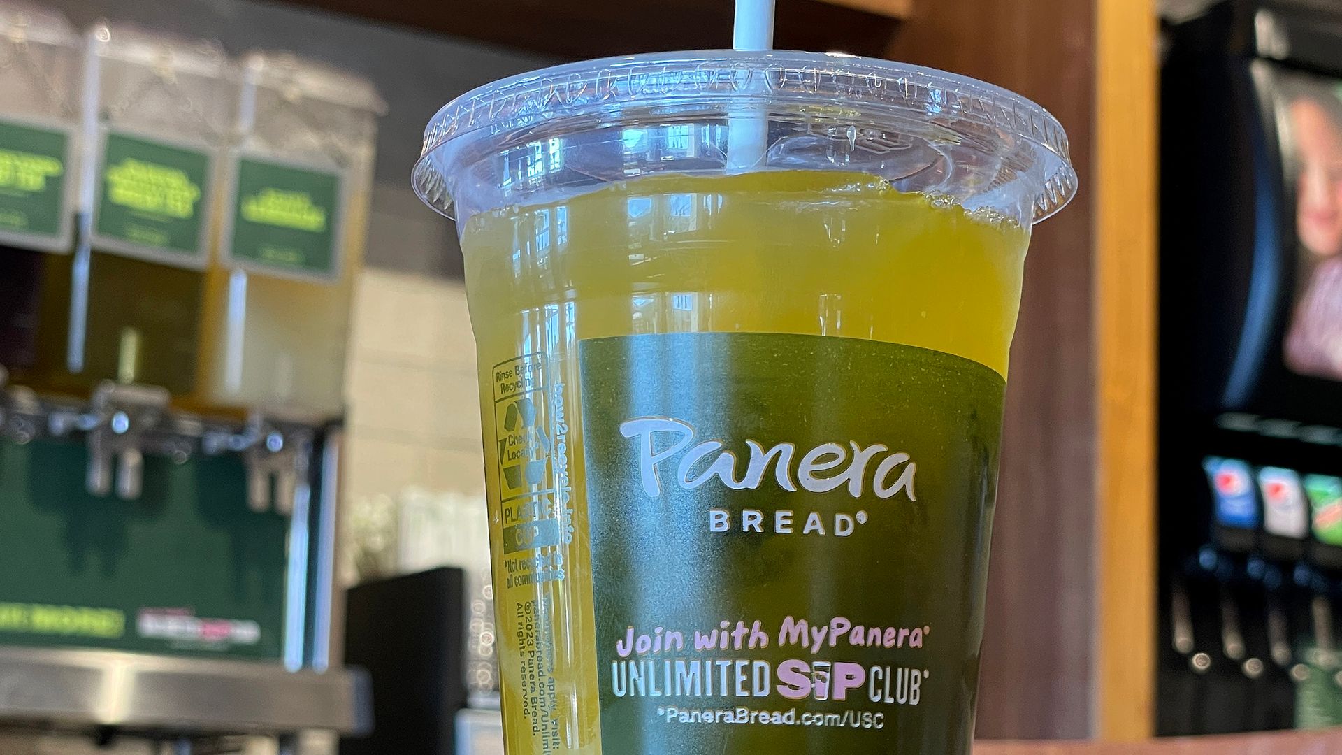 Two years after an Ivy League student’s death put the spotlight on a caffeinated beverage from Panera Bread, her family has settled with the restaurant chain.