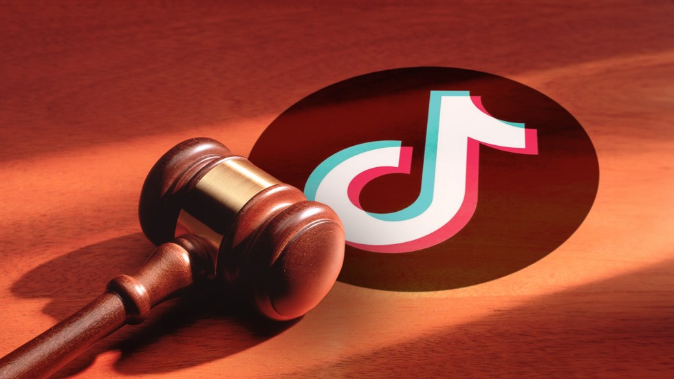 14 states sue TikTok, accusing the platform of harming children's mental health through addictive features and misleading safety claims.