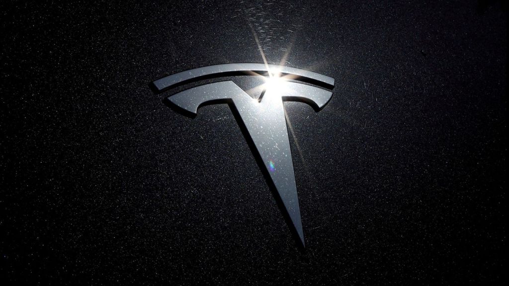 The U.S. State Department was expected to award Elon Musk's Tesla a $400 million contract for armored vehicles, but the word "Tesla" was removed from the procurement document.