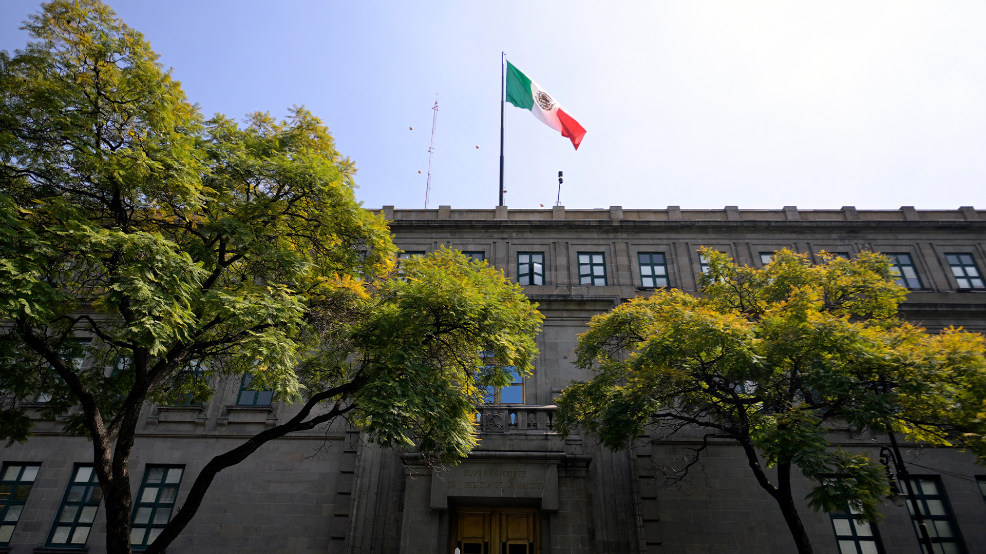 Mexico's Senate passed a proposal to get rid of several independent watchdog organizations giving duties to government.