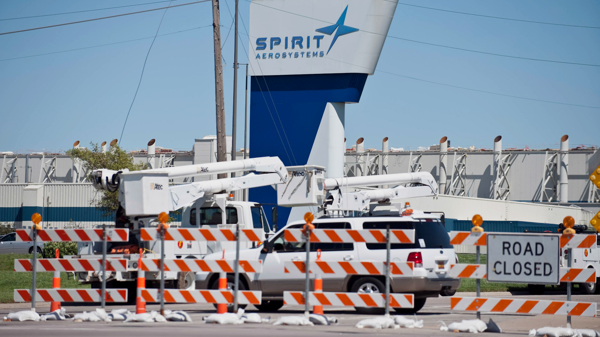 Boeing is spending 0 million to save one of its key fuselage suppliers, Spirit AeroSystems. It's also planning to take over the company.