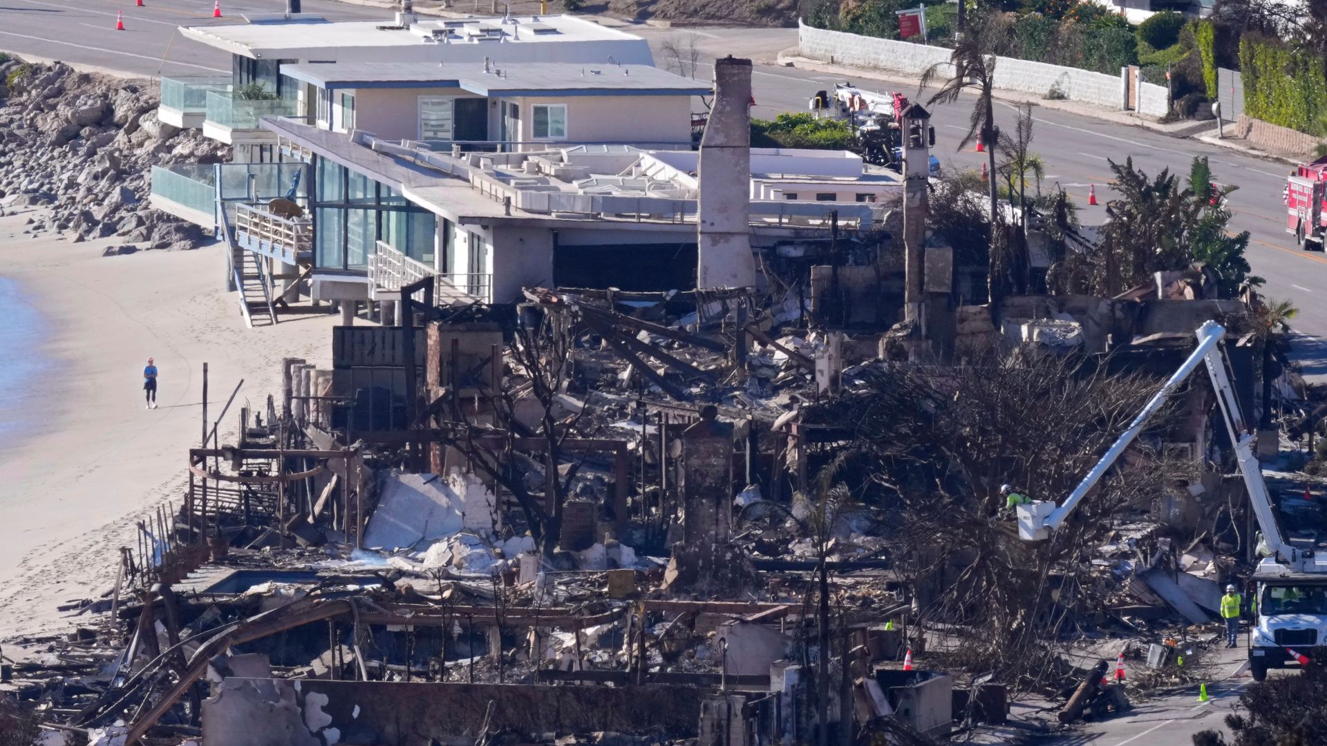 Fire crews continue to battle deadly wildfires in Southern California as the death toll rises and strong winds are forecasted to return.