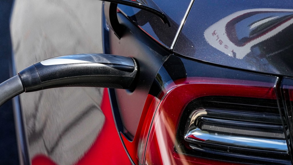 Electric vehicles hit record sales in US despite strong headwinds