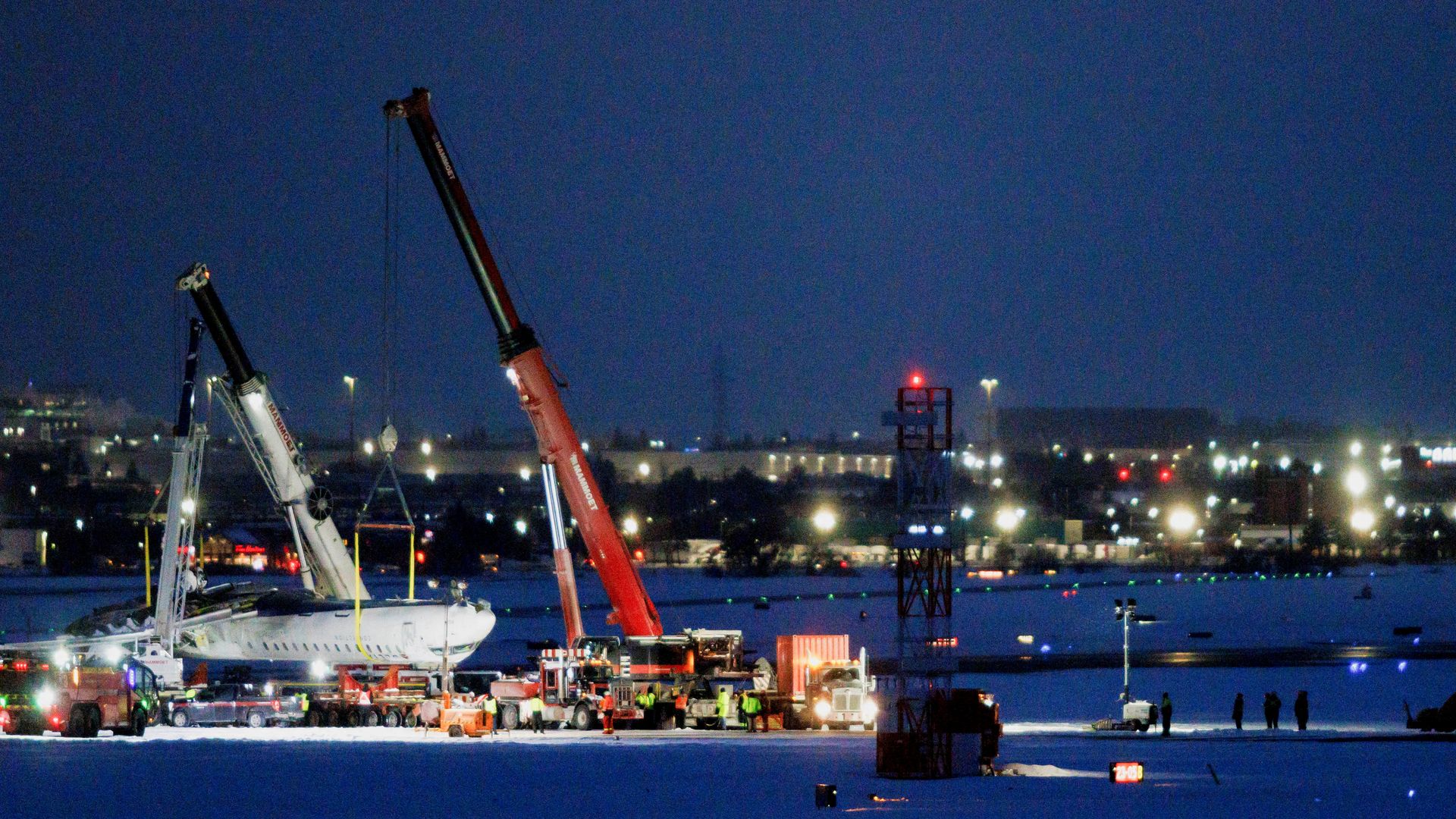 Delta Airlines is offering a “no strings attached” payment of ,000 to passengers who were aboard the flight that crash landed in Toronto.