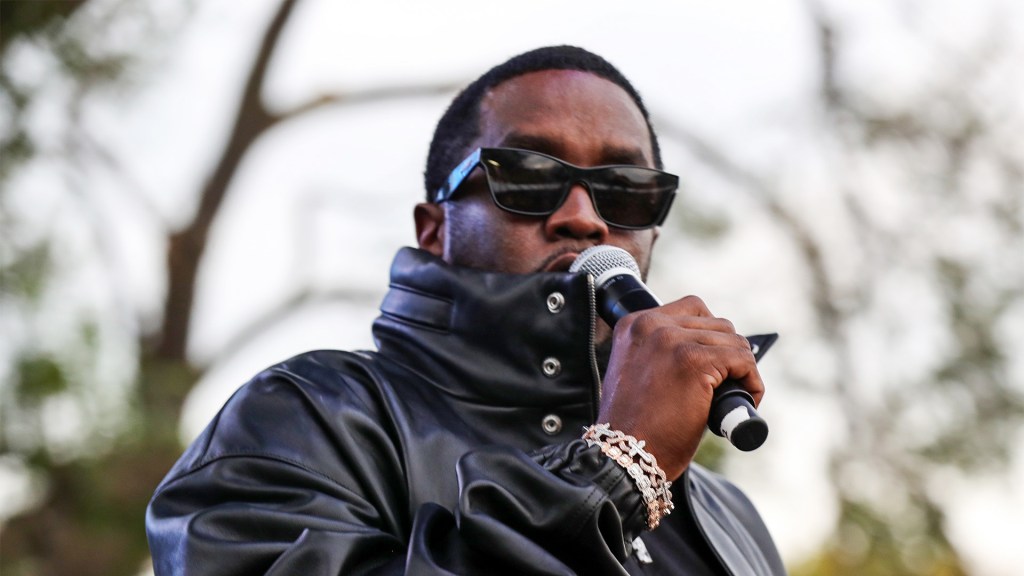 Diddy seeks to dismiss sex trafficking charge because of his race