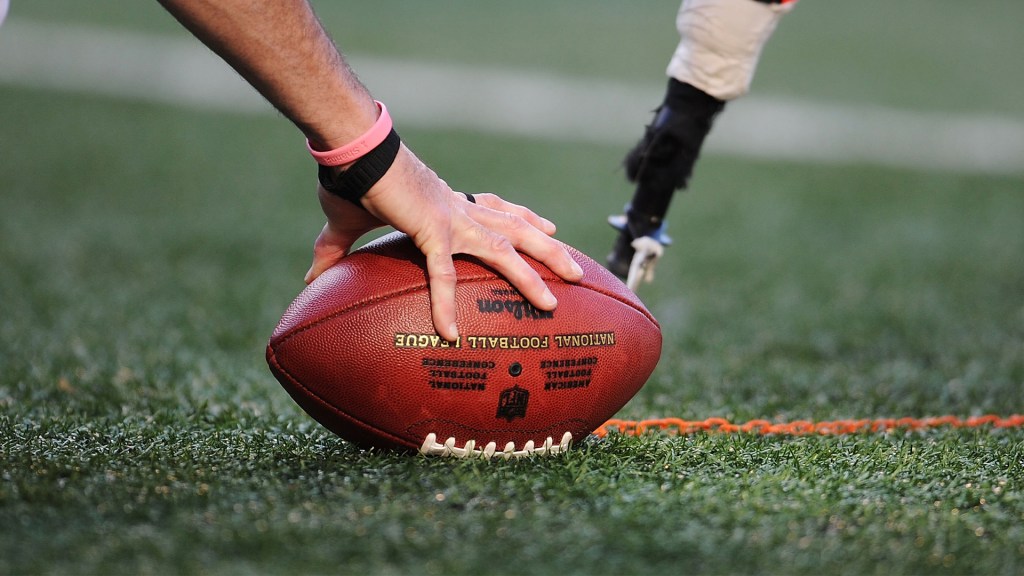 NFL’s salary cap a record $279 million, owners consider several rule changes