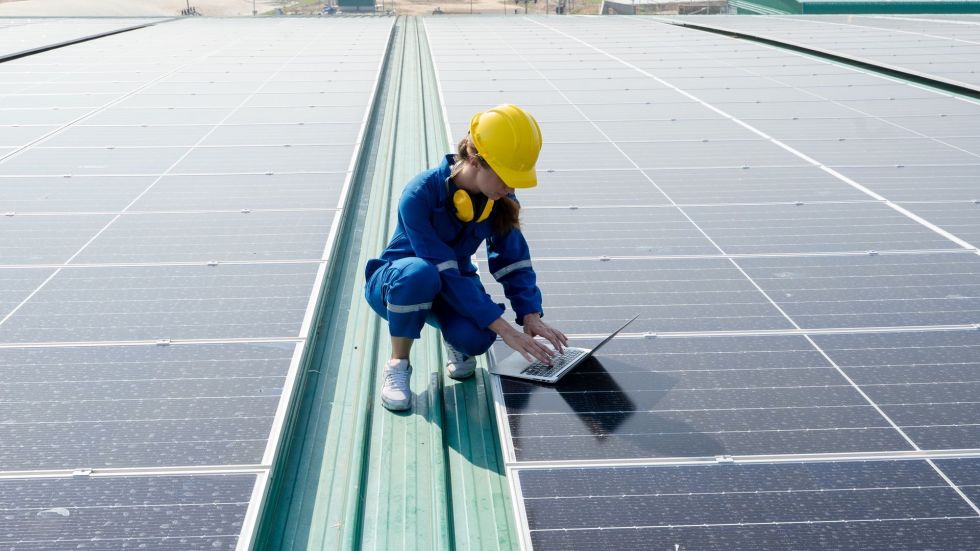 After experiencing record growth in 2024, the U.S. solar industry faces an uncertain future under new federal energy policies.